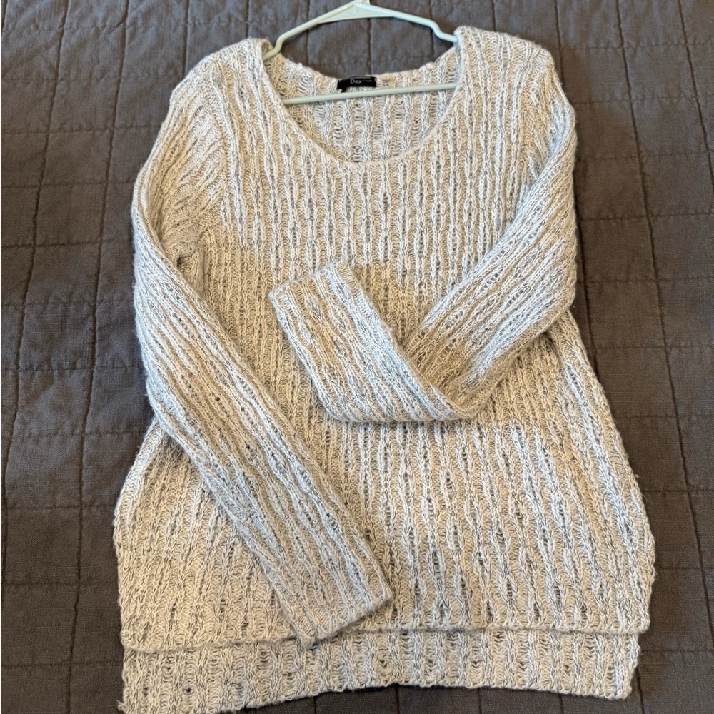 Cozy white and grey Sweater